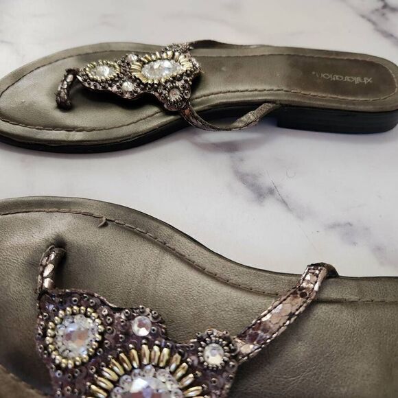 Xhilaration women's silver sequin beaded rhinestone sandal size 8 - Picture 3 of 4